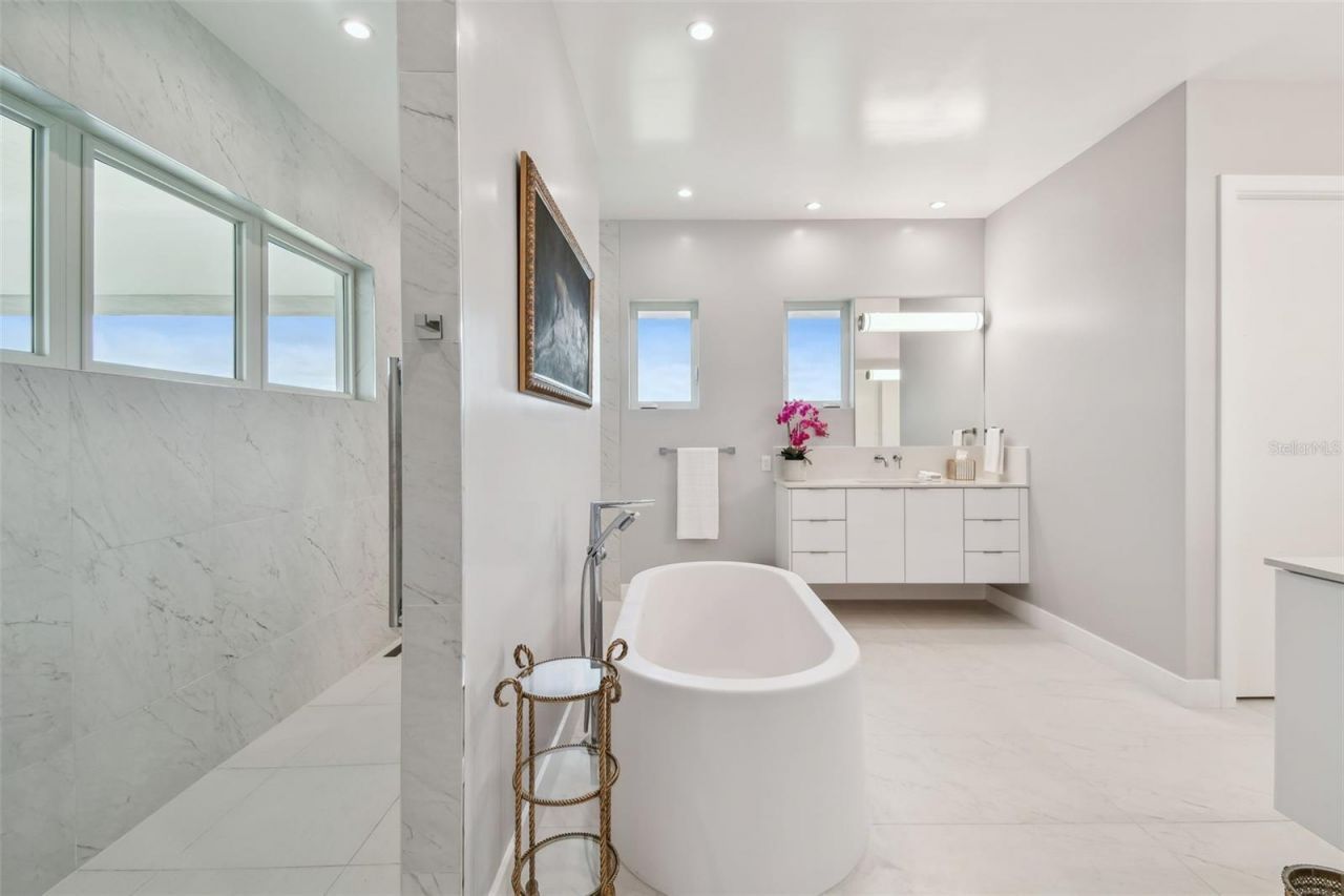 90 Martinique Avenue, Tampa, FL 33606 Photo