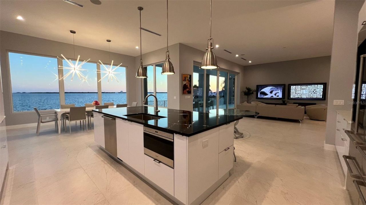 90 Martinique Avenue, Tampa, FL 33606 Photo