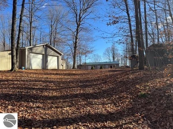 10242 7 Mile Road N, Lake City, MI 49651