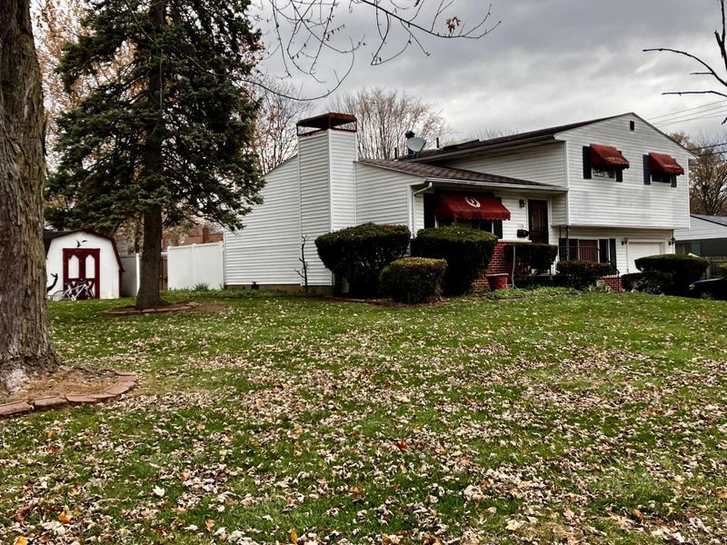 1130 Carbone Drive, Columbus, OH 43224 Photo 2