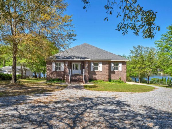 4801 Meadow Lake Drive, Crestview, FL 32539
