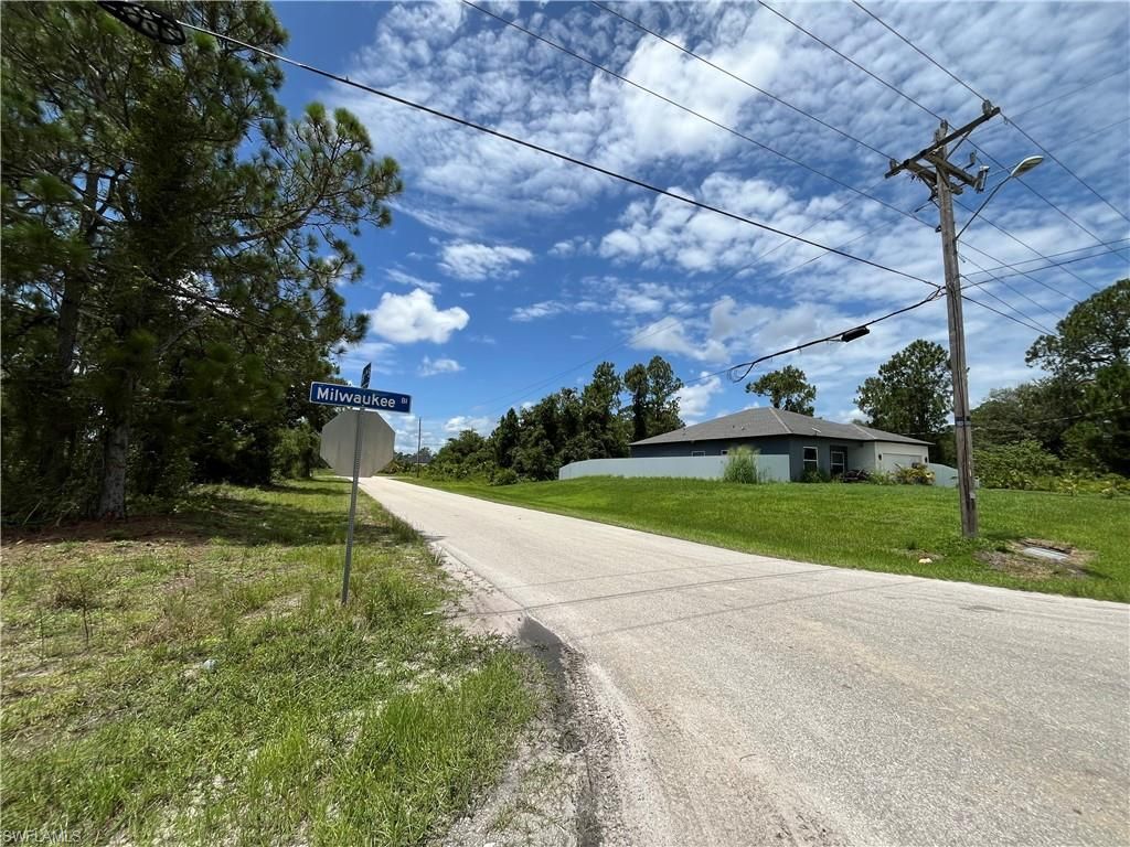 1016 Milwaukee Blvd, Lehigh Acres, FL 33974 Photo