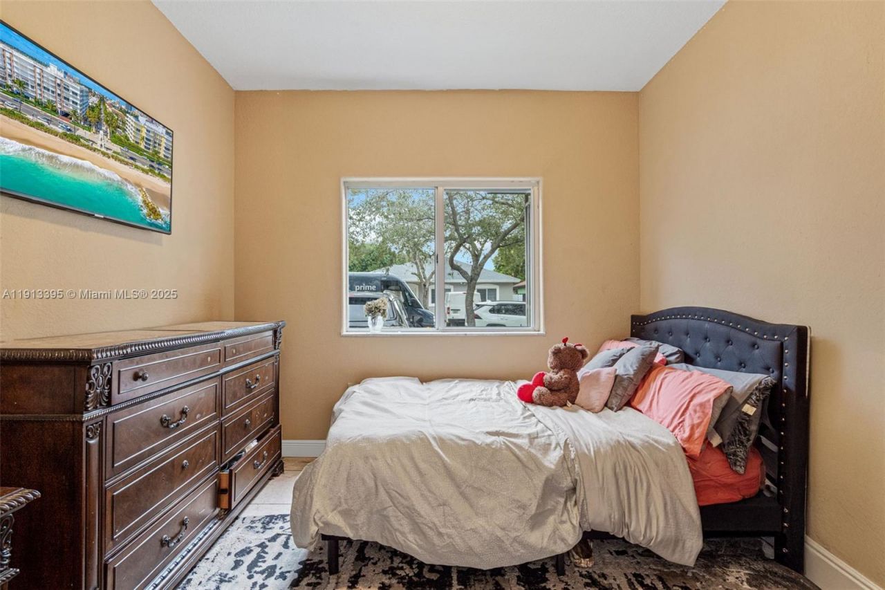 211 SW 15th Ter, Homestead, FL 33030 Photo