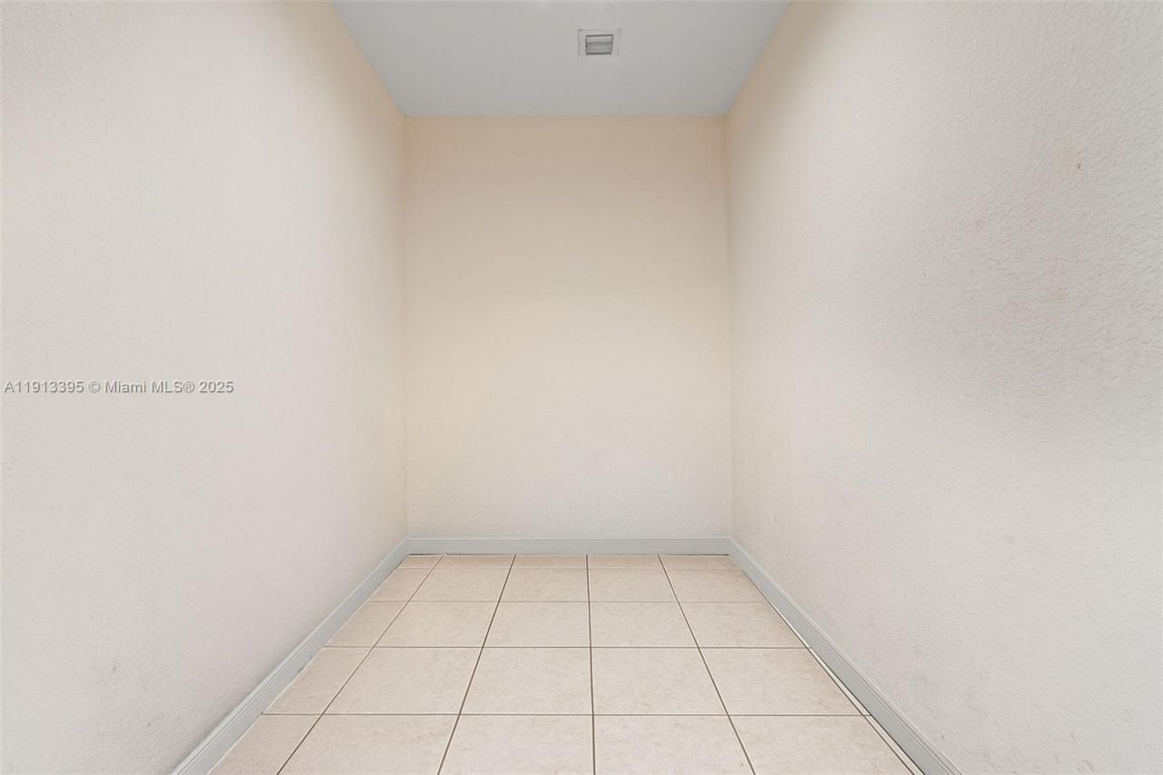 211 SW 15th Ter, Homestead, FL 33030 Photo