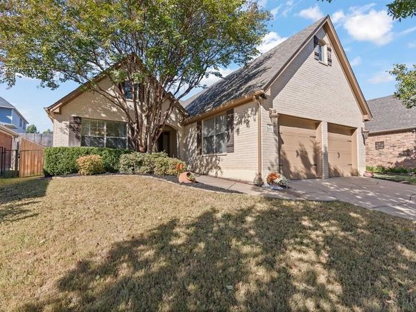 2916 Shoreline Drive, Burleson, TX 76028