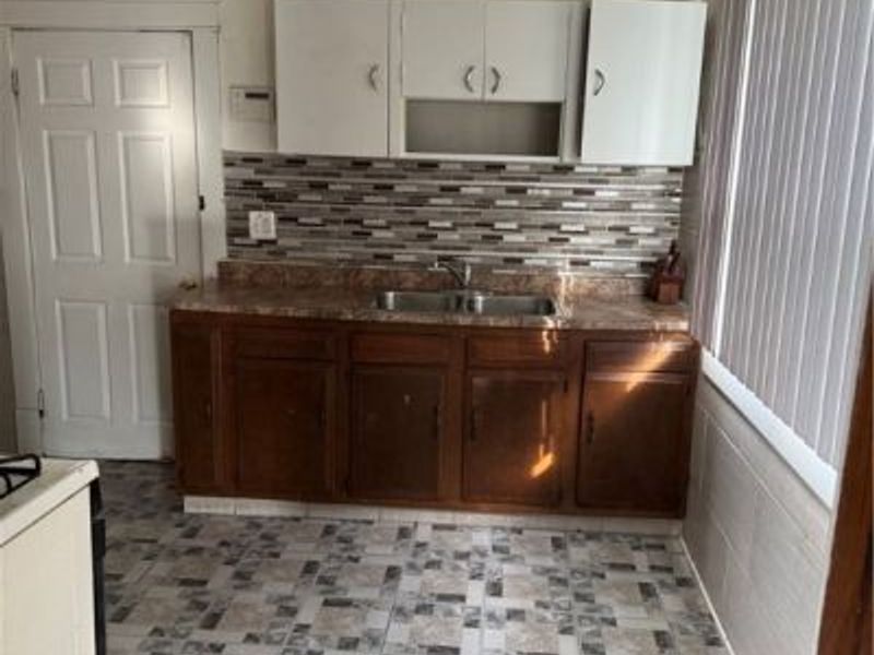 12709 Benham Avenue, Cleveland, OH 44105 Photo 11