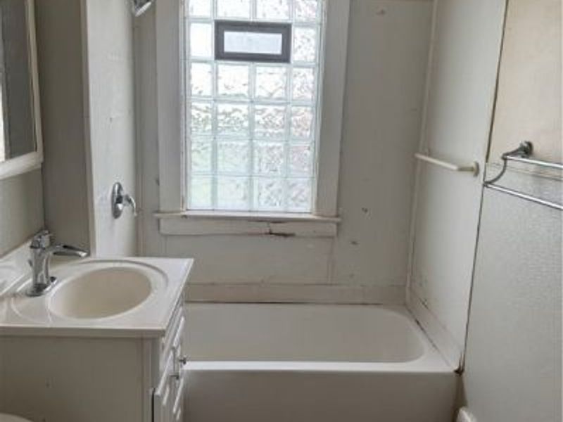 12709 Benham Avenue, Cleveland, OH 44105 Photo 15