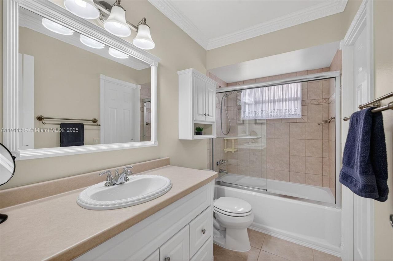 3501 NW 47th Ave, Unit 507, Lauderdale Lakes, FL 33319 Photo