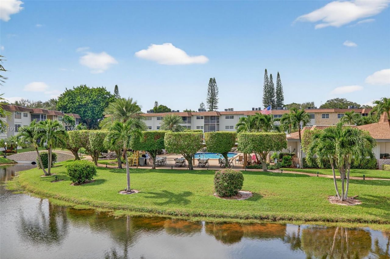 3501 NW 47th Ave, Unit 507, Lauderdale Lakes, FL 33319 Photo