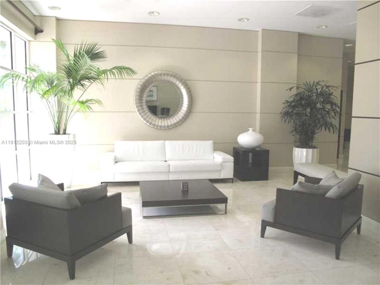 19380 Collins Ave, Unit 427, Sunny Isles Beach, FL 33160 Photo
