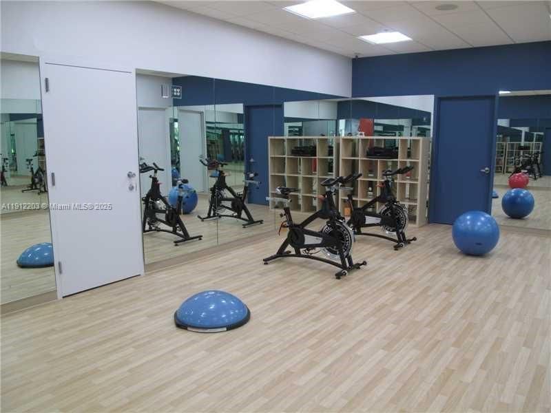 19380 Collins Ave, Unit 427, Sunny Isles Beach, FL 33160 Photo
