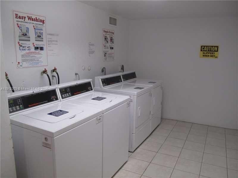 19380 Collins Ave, Unit 427, Sunny Isles Beach, FL 33160 Photo