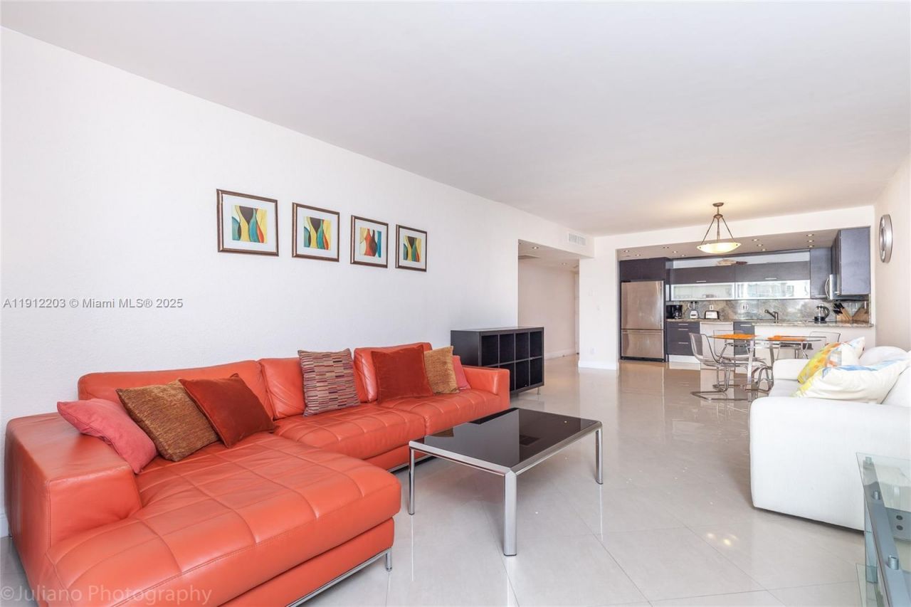 19380 Collins Ave, Unit 427, Sunny Isles Beach, FL 33160 Photo