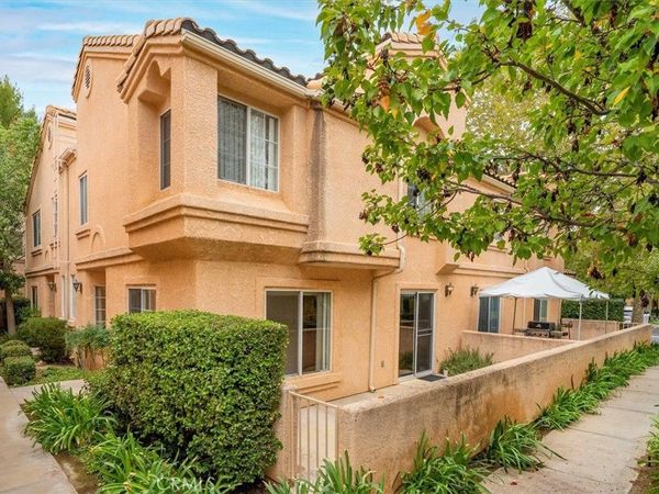 25126 Steinbeck Avenue, Unit D, Stevenson Ranch, CA 91381