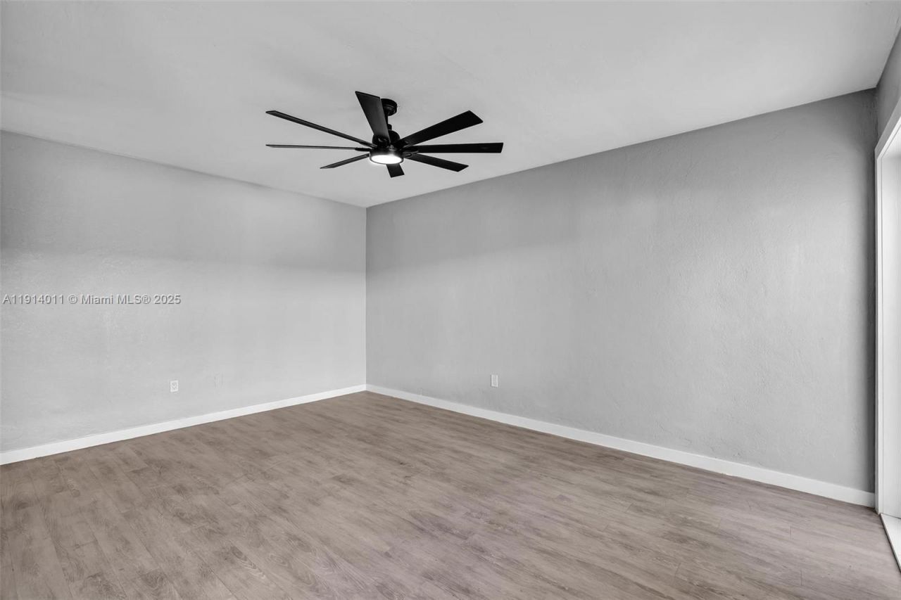 9200 E Bay Harbor Dr, Unit 2A, Bay Harbor Islands, FL 33154 Photo