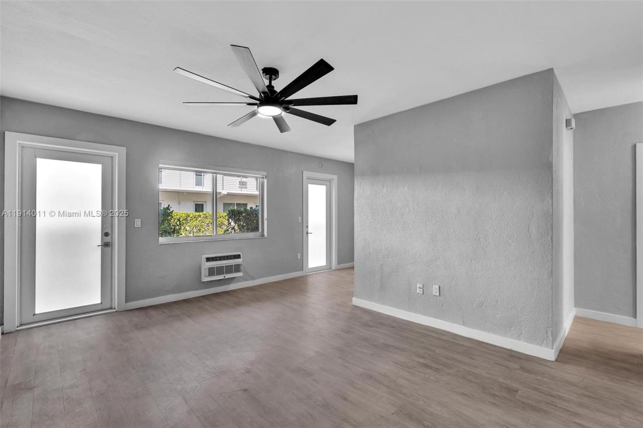 9200 E Bay Harbor Dr, Unit 2A, Bay Harbor Islands, FL 33154 Photo