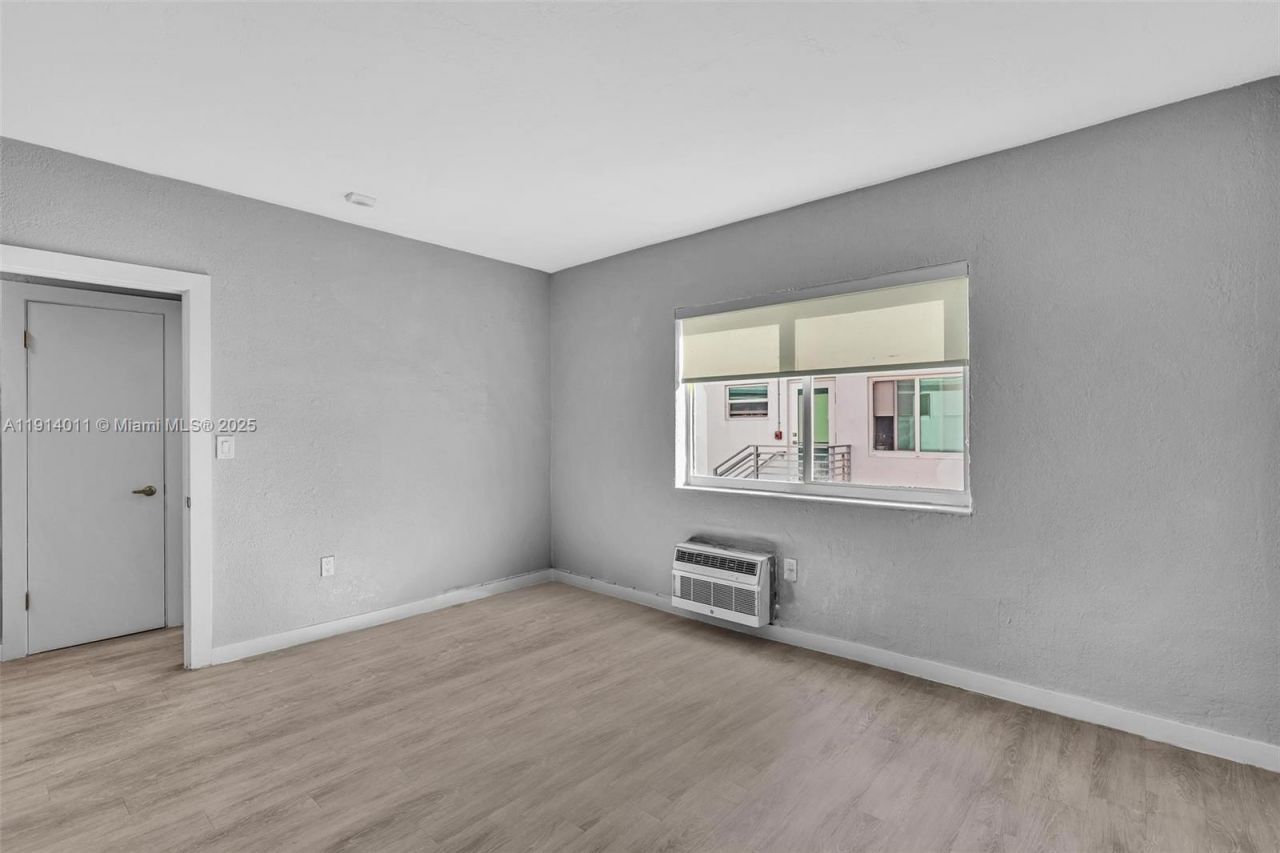 9200 E Bay Harbor Dr, Unit 2A, Bay Harbor Islands, FL 33154 Photo