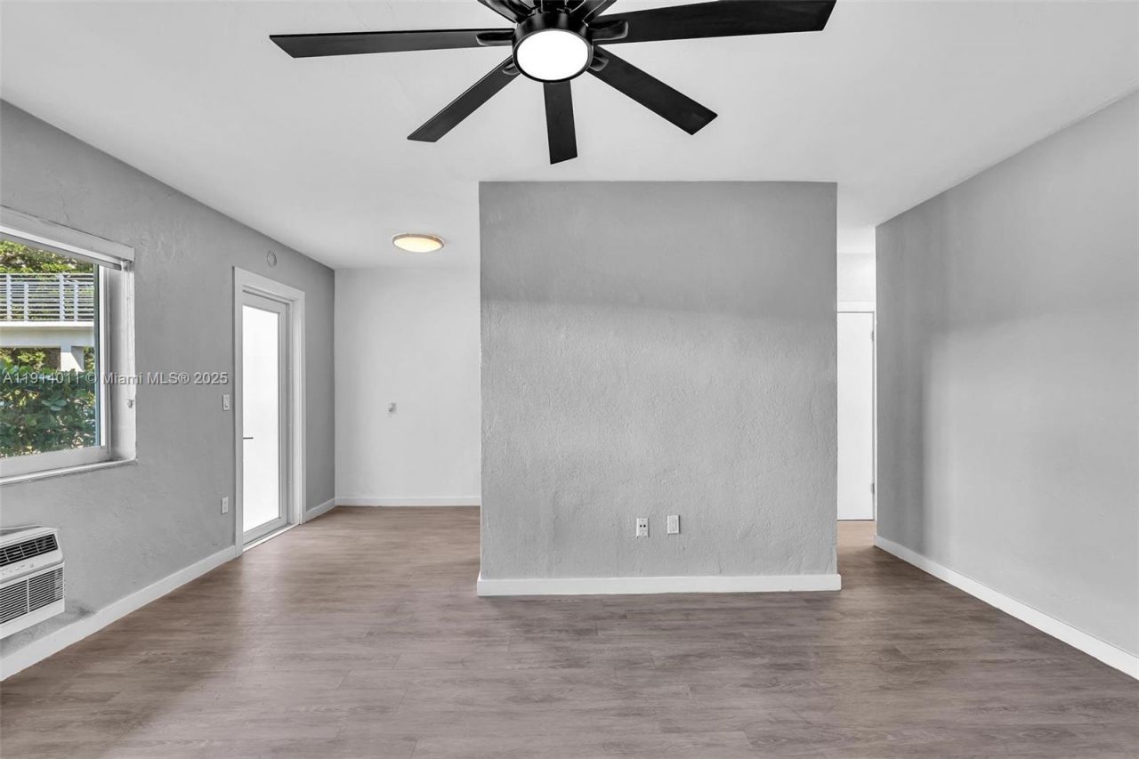 9200 E Bay Harbor Dr, Unit 2A, Bay Harbor Islands, FL 33154 Photo