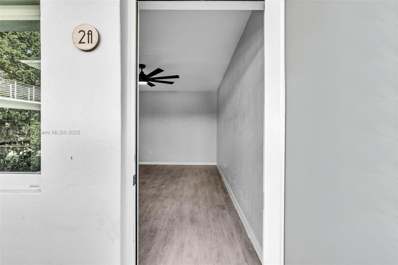 9200 E Bay Harbor Dr, Unit 2A, Bay Harbor Islands, FL 33154 Photo