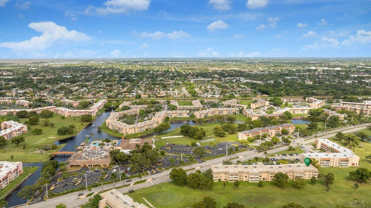 9310 Sunrise Lakes Blvd, Unit 301, Sunrise, FL 33322 Photo