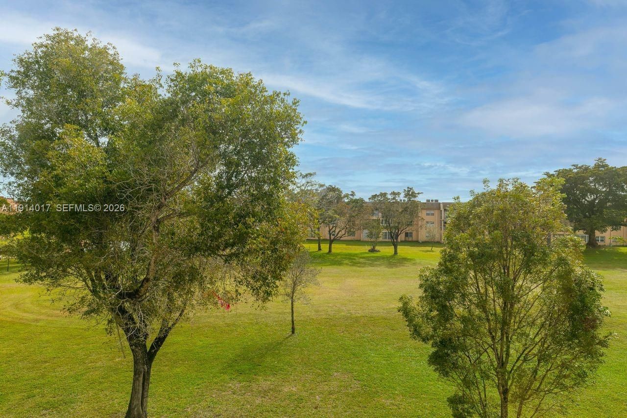 9310 Sunrise Lakes Blvd, Unit 301, Sunrise, FL 33322 Photo