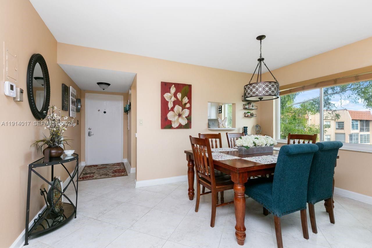 9310 Sunrise Lakes Blvd, Unit 301, Sunrise, FL 33322 Photo