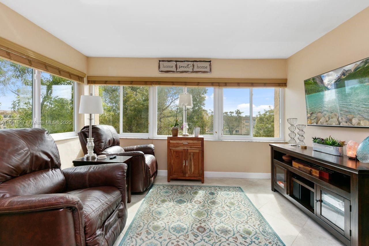 9310 Sunrise Lakes Blvd, Unit 301, Sunrise, FL 33322 Photo