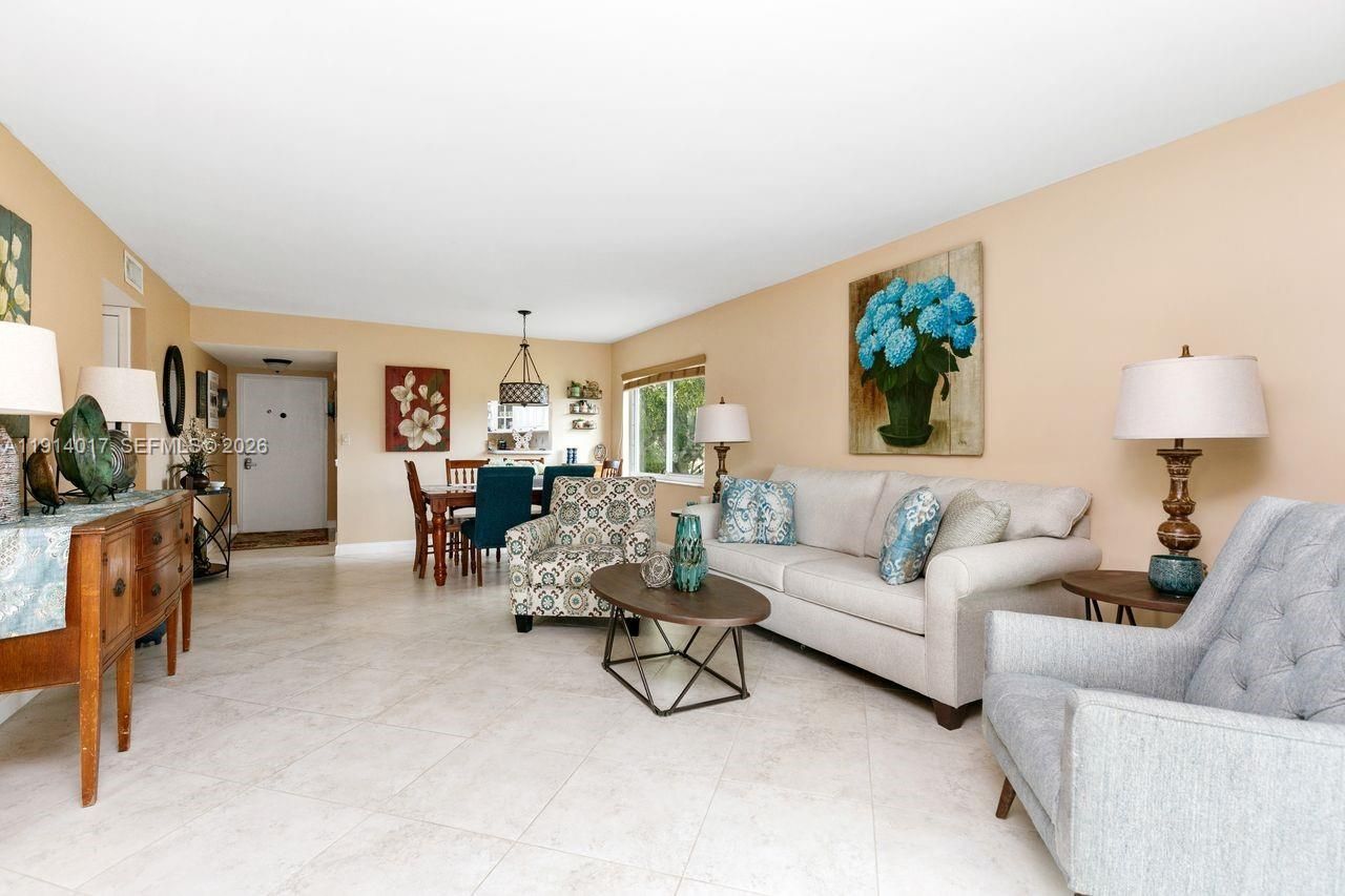 9310 Sunrise Lakes Blvd, Unit 301, Sunrise, FL 33322 Photo