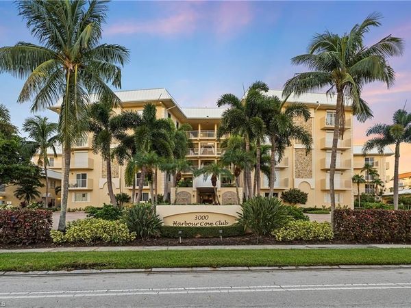 3000 Gulf Shore BLVD N, Unit 211, NAPLES, FL 34103