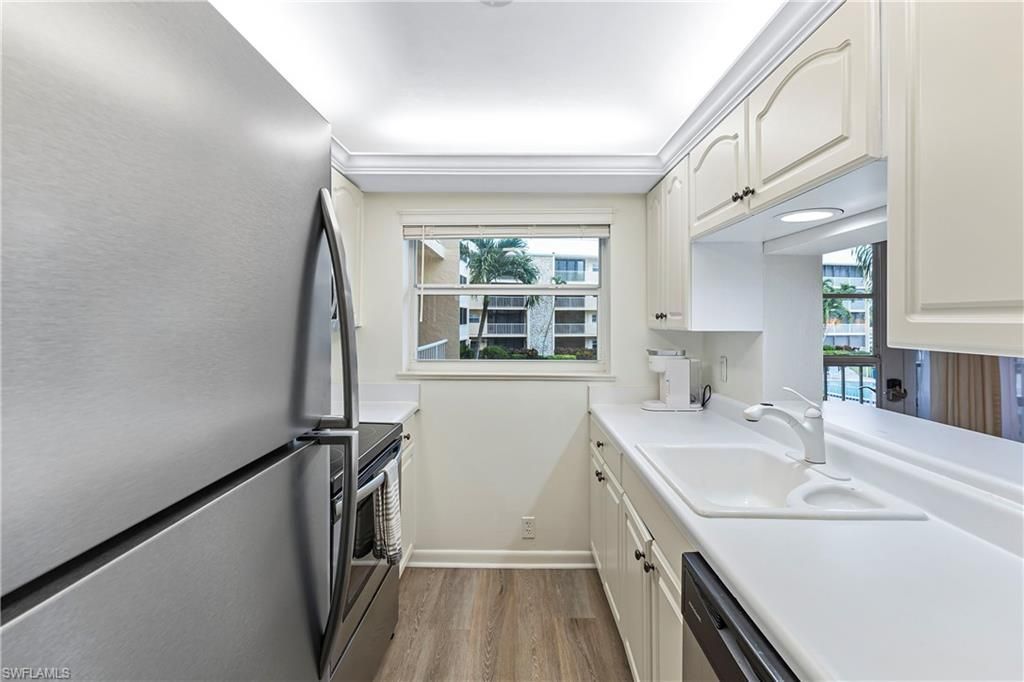 3000 Gulf Shore Blvd N, Unit 211, Naples, FL 34103 Photo