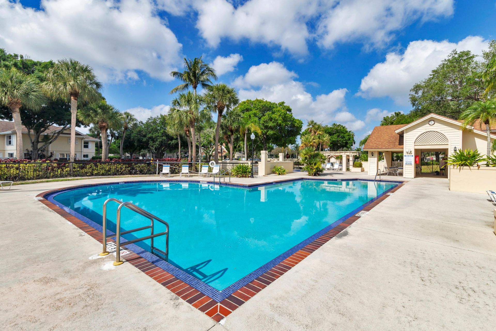 8110 Oakton Court, Unit 10b, Lake Clarke Shores, FL 33406 Photo