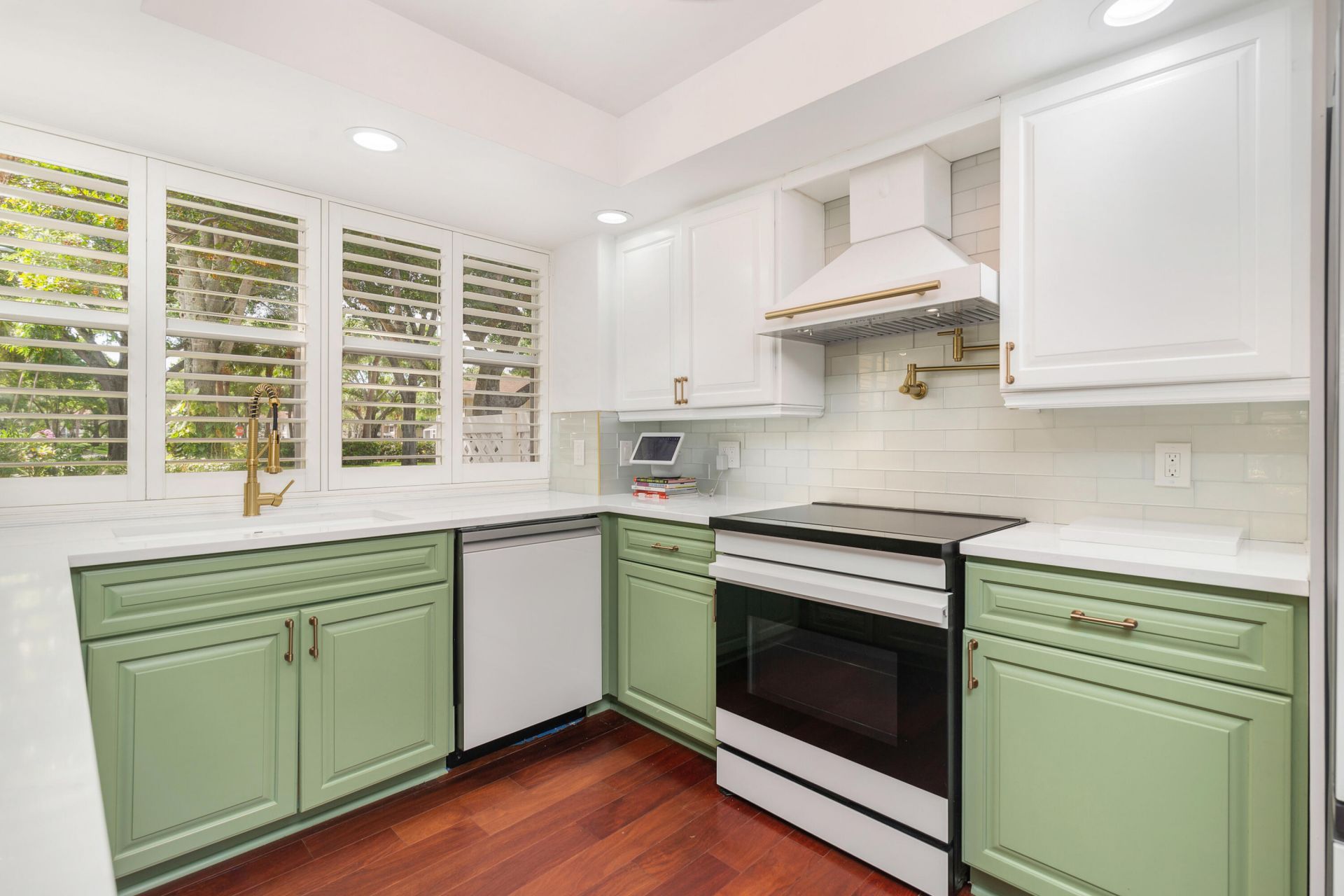 8110 Oakton Court, Unit 10b, Lake Clarke Shores, FL 33406 Photo