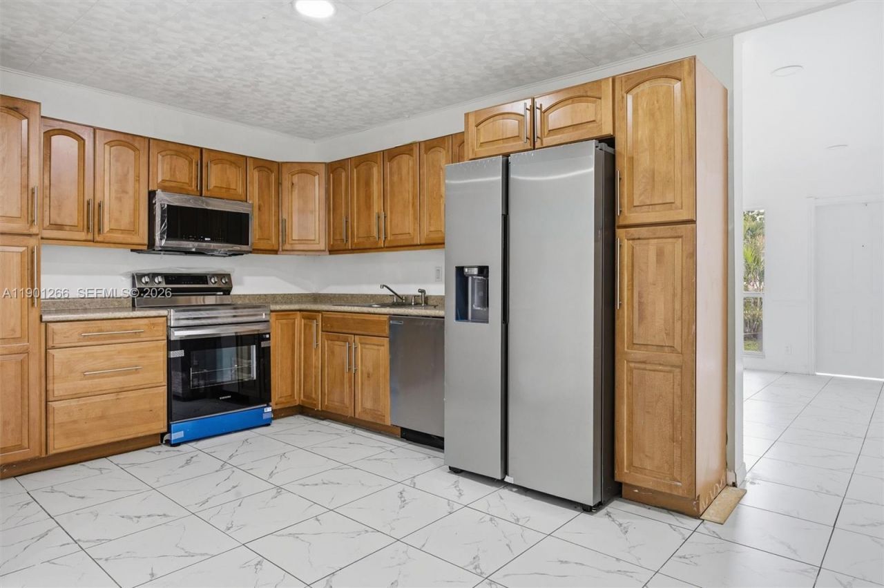 2280 SW 43rd Ave, Unit 1, Fort Lauderdale, FL 33317 Photo