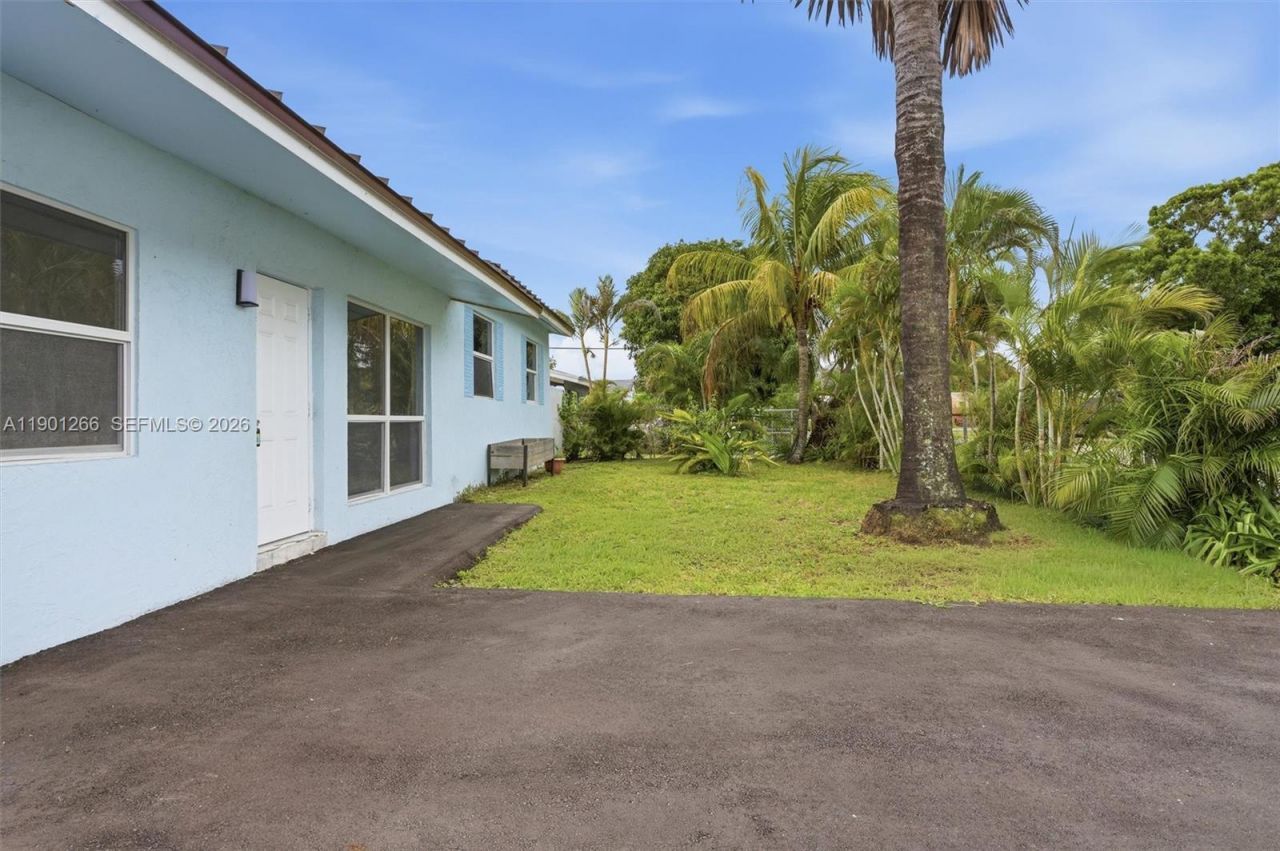 2280 SW 43rd Ave, Unit 1, Fort Lauderdale, FL 33317 Photo