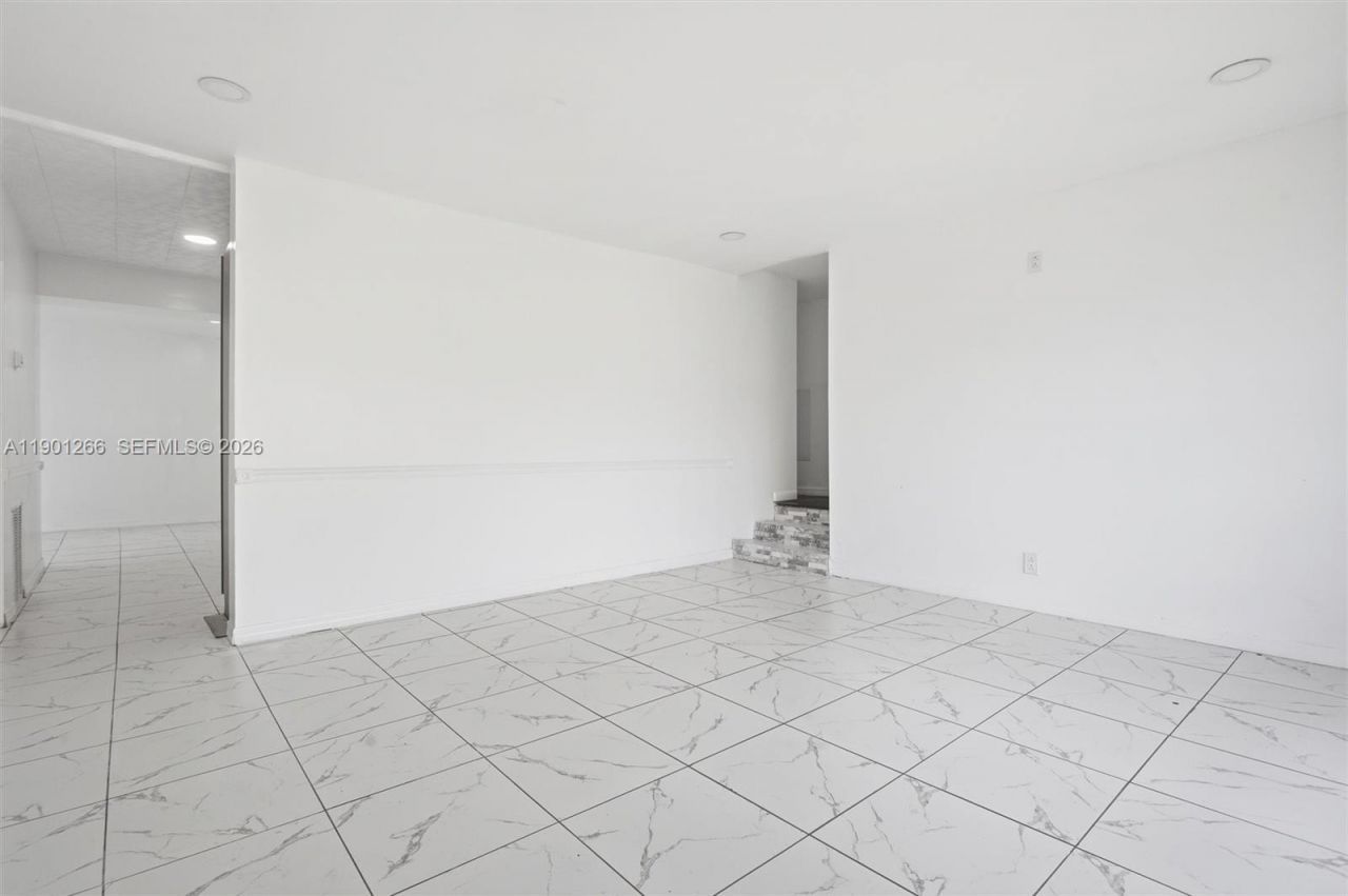 2280 SW 43rd Ave, Unit 1, Fort Lauderdale, FL 33317 Photo