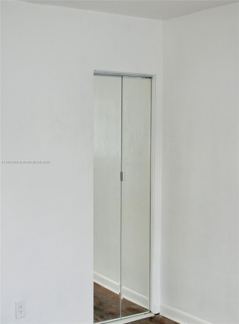 2280 SW 43rd Ave, Unit 1, Fort Lauderdale, FL 33317 Photo