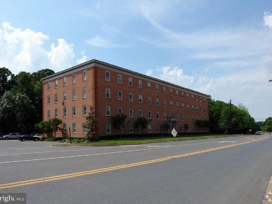 604 S Frederick Avenue, Unit 23, Gaithersburg, MD 20877 Main Photo