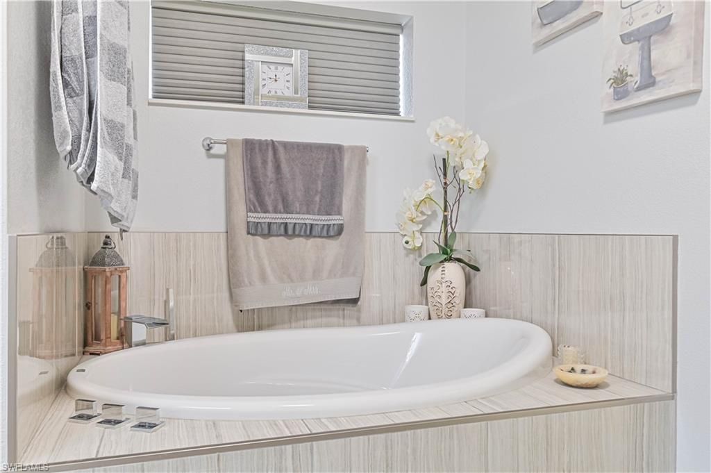 1605 NW 43rd Ave, Cape Coral, FL 33993 Photo