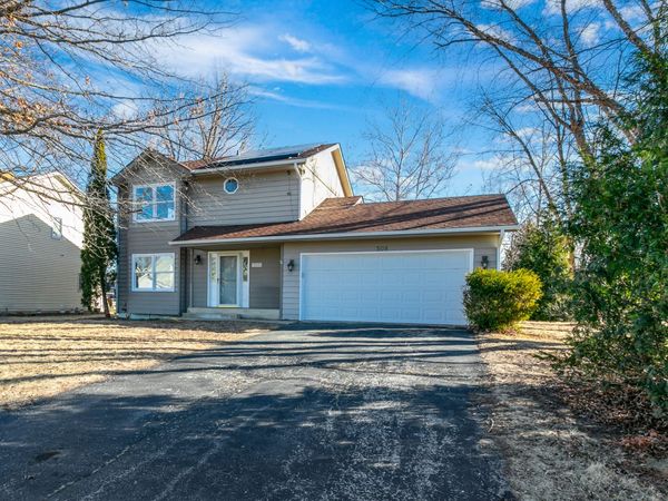 508 Pembroke Road SW, Poplar Grove, IL 61065