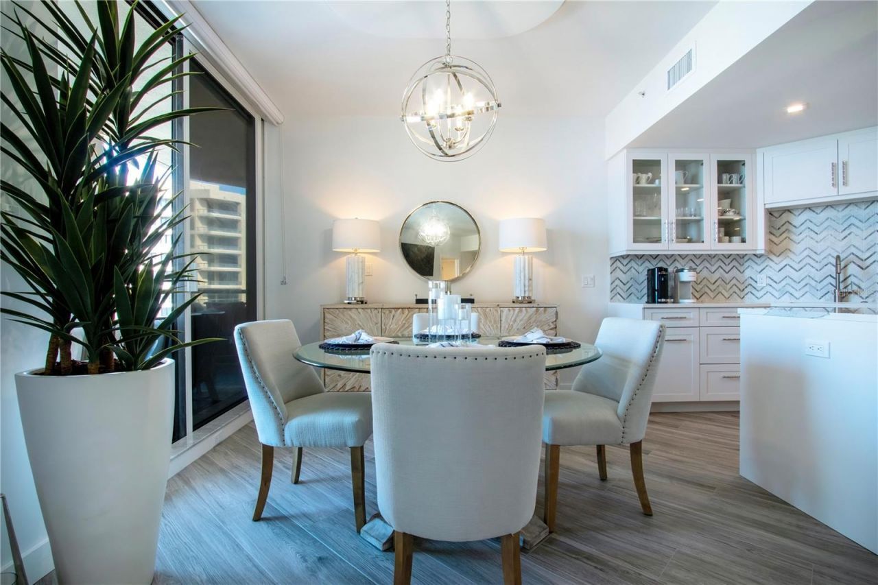 1211 Gulf Of Mexico Drive, Unit 505, Longboat Key, FL 34228 Photo