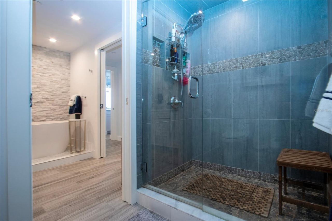 1211 Gulf Of Mexico Drive, Unit 505, Longboat Key, FL 34228 Photo