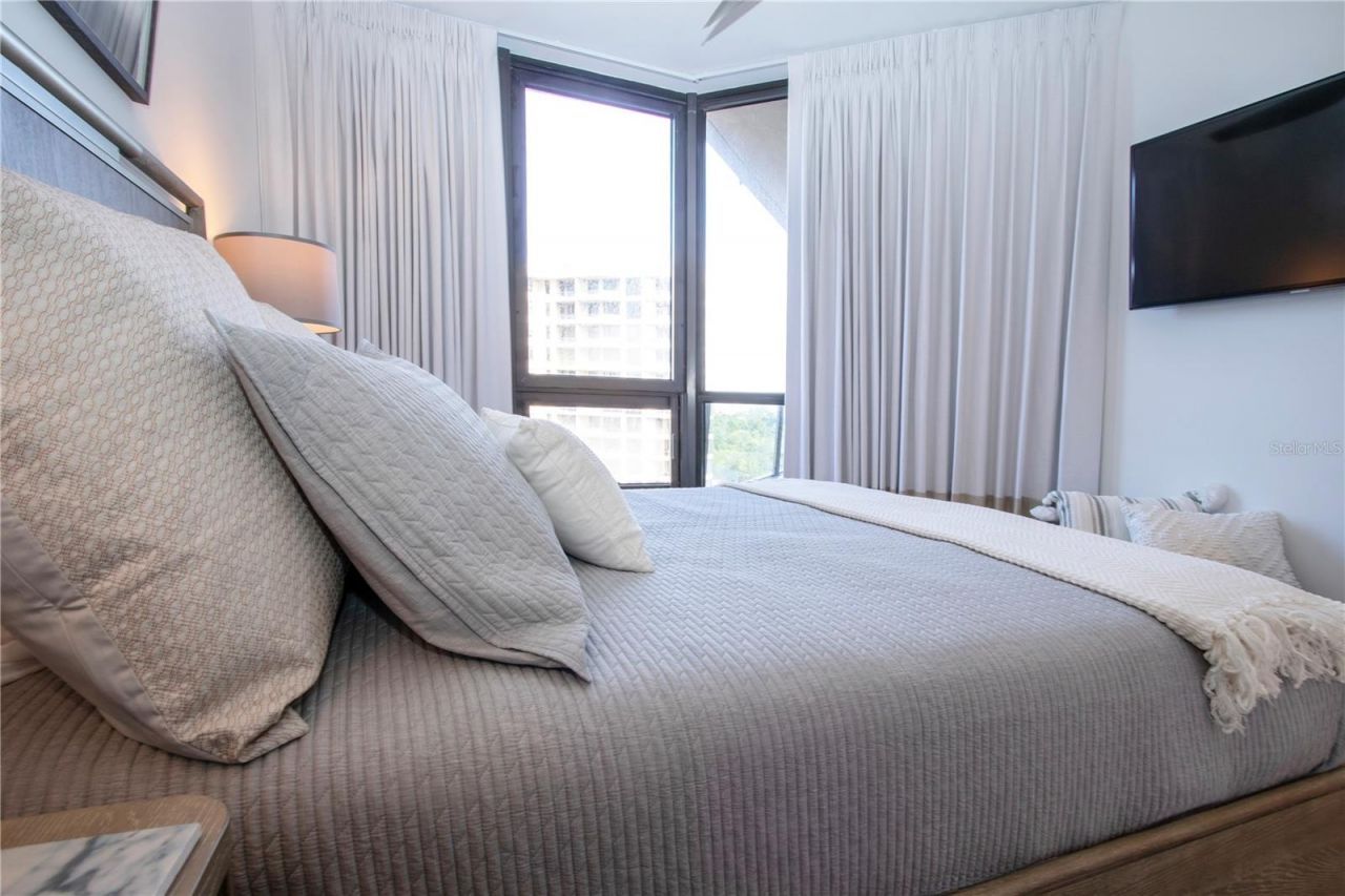 1211 Gulf Of Mexico Drive, Unit 505, Longboat Key, FL 34228 Photo