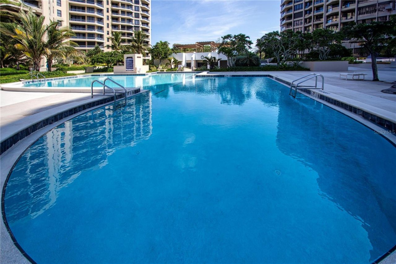 1211 Gulf Of Mexico Drive, Unit 505, Longboat Key, FL 34228 Photo