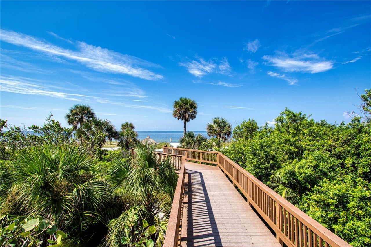 1211 Gulf Of Mexico Drive, Unit 505, Longboat Key, FL 34228 Photo