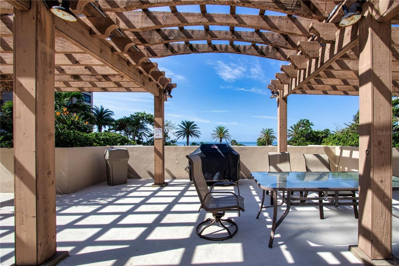 1211 Gulf Of Mexico Drive, Unit 505, Longboat Key, FL 34228 Photo