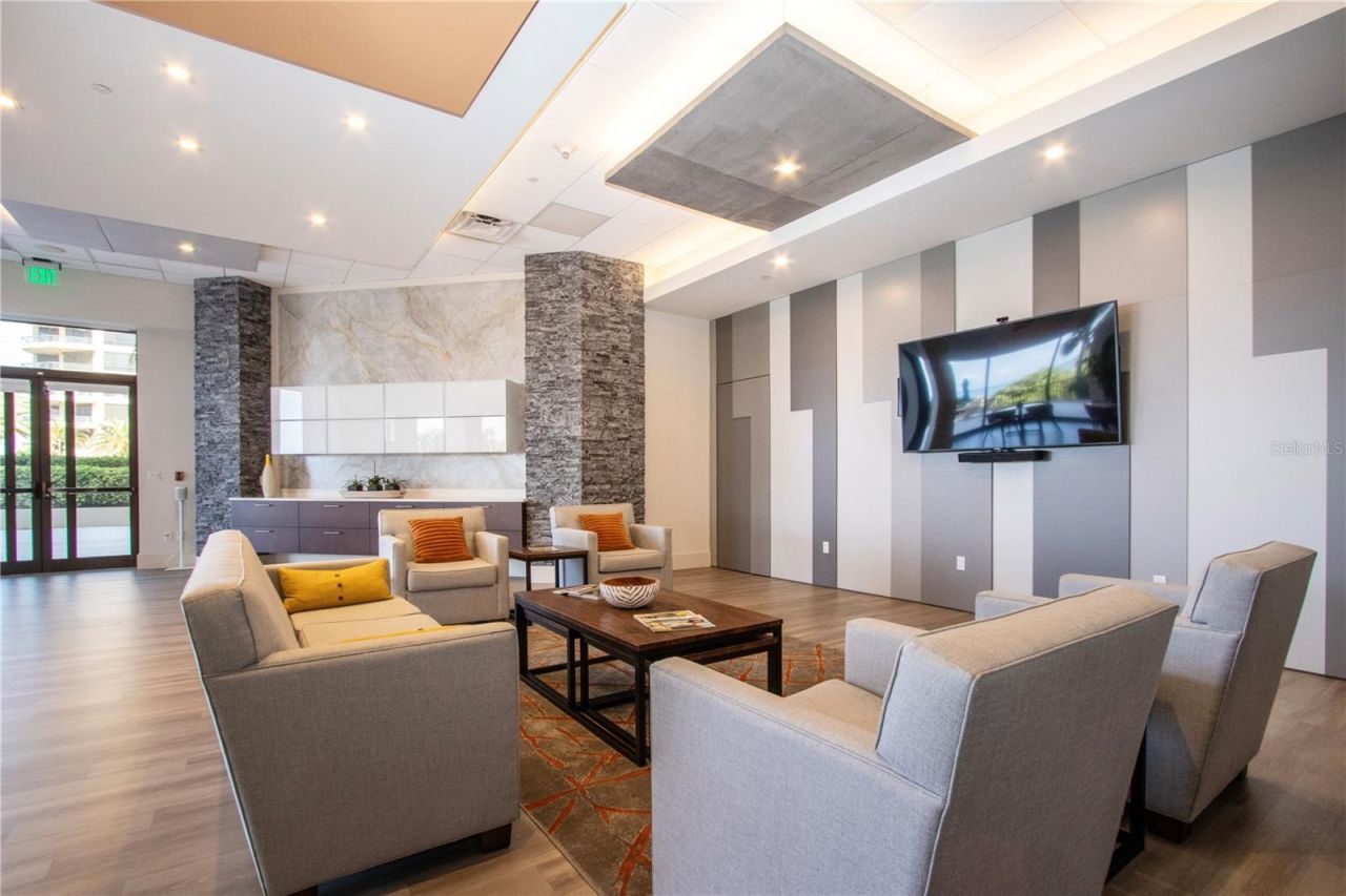 1211 Gulf Of Mexico Drive, Unit 505, Longboat Key, FL 34228 Photo