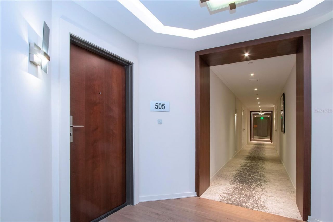 1211 Gulf Of Mexico Drive, Unit 505, Longboat Key, FL 34228 Photo