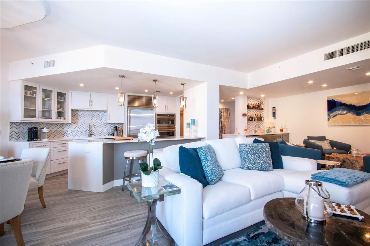 1211 Gulf Of Mexico Drive, Unit 505, Longboat Key, FL 34228 Photo