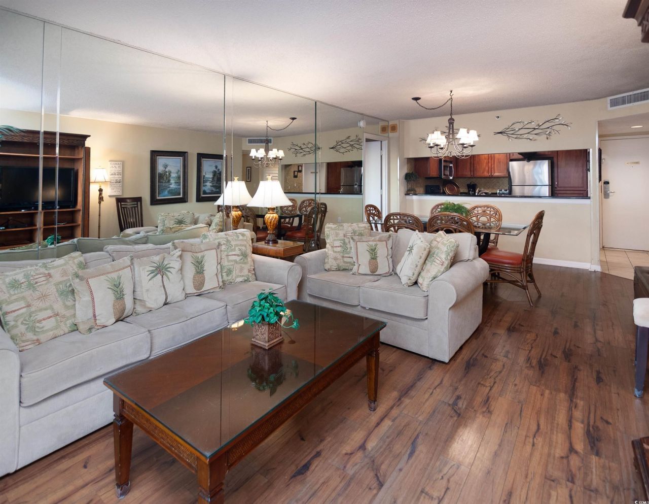 9820 Queensway Blvd. Photo 13