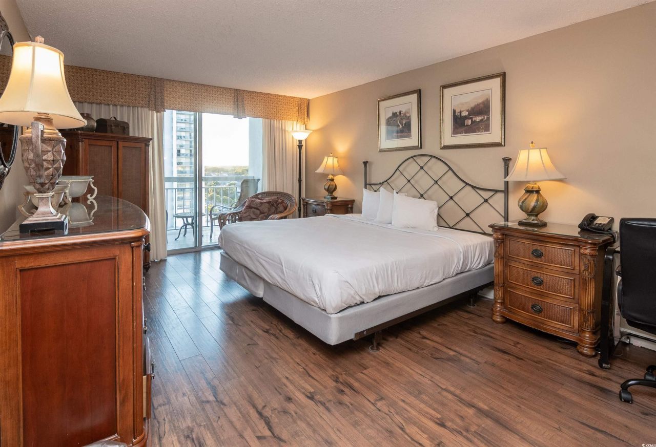 9820 Queensway Blvd. Photo 15